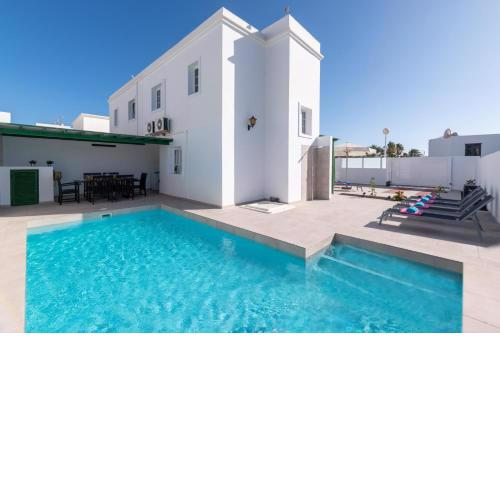 Villa Togio 2 by Villa Plus