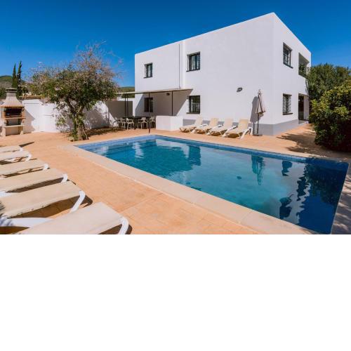 Villa Torres is a great villa only a 10 minute walk from the centre of Playa den Bossa