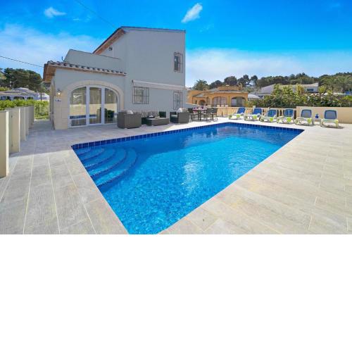 Villa Toscamar by Villa Plus