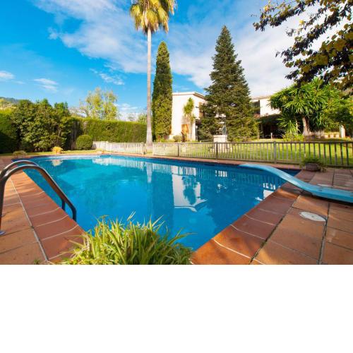 Villa Tramontana de Lloseta, piscina y vista montaña