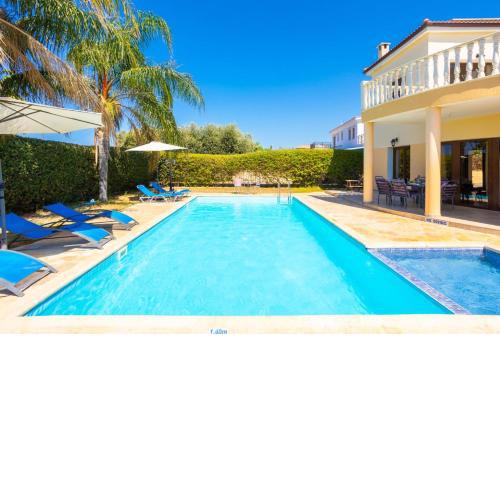 Villa Tsikkos Ena