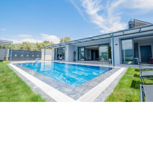 Villa Uniqe