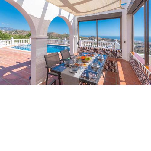 Villa Universal Beauty Resort Torrox by Ruralidays