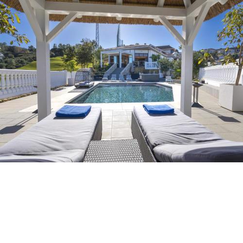Villa Uno – Stunning 4 bedroom villa with pool
