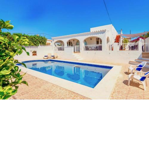 Villa Valeria with private pool by DadoVillas