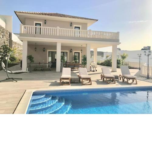 Villa Vista Bella Costa Adeje in ruhiger Villengegend mit Meerblick