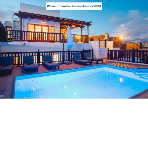 Villa Vista Reina - Luxury 6 Bedroom - Heated Pool- Views - Pool Table - Vista Lobos - Playa Blanca