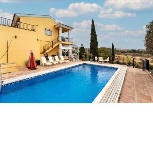 Villa Vista Verde -Sea views -3 Bedrooms -Heated Pool