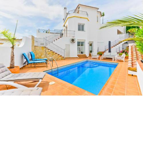 villa vistas al mar