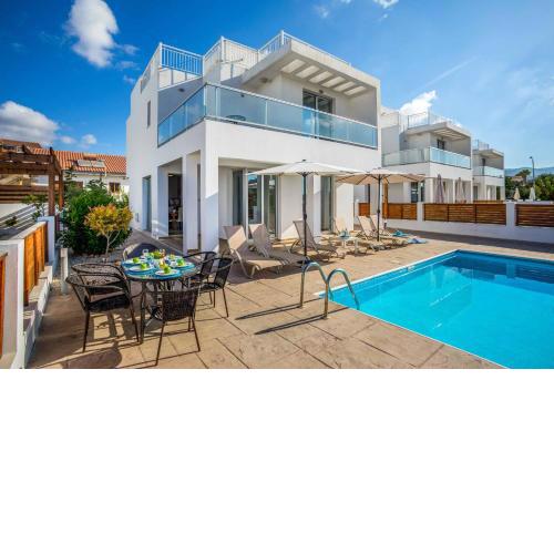 Villa White Daisy