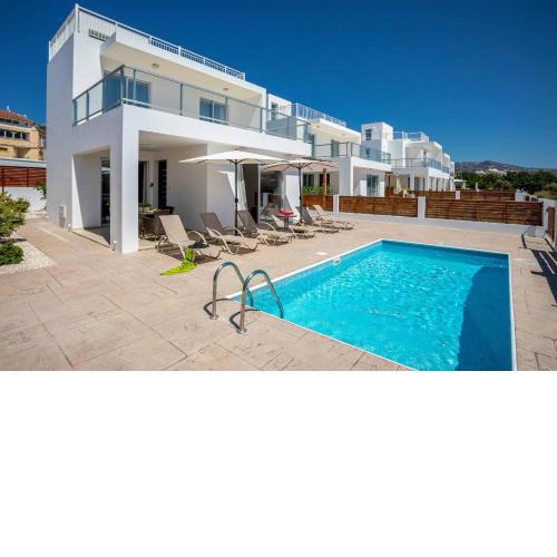 Villa White Moonflower