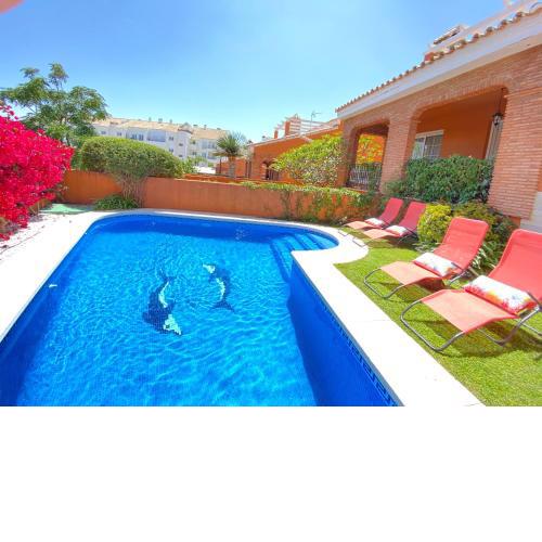 Villa with heated private pool, sea view& turkish sauna