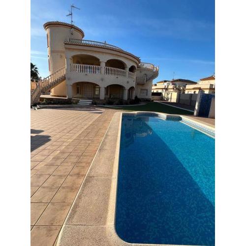 Villa with pool Playa Flamenca