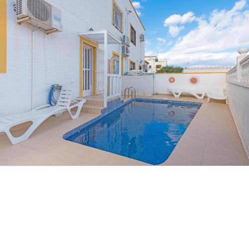 Villa with private pool and free W