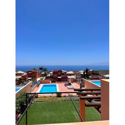 Villa with private pool in quite place La Caleta