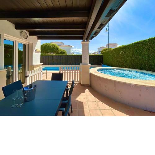 Villa with private pool & jacuzzi - CA27LT