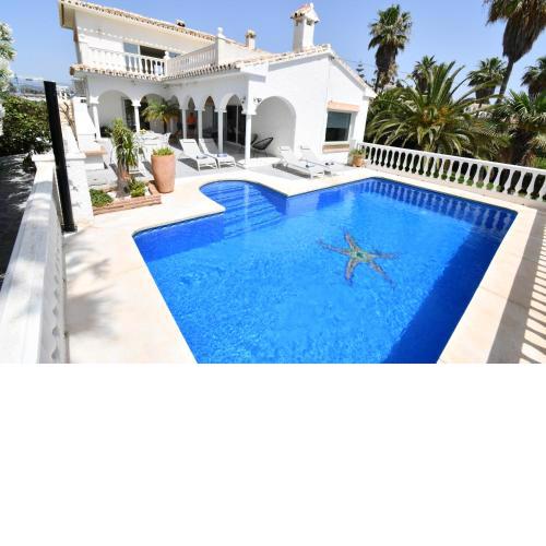 Villa with separate apartment