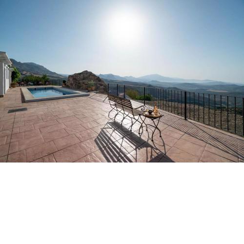 Villa with views and private pool near Malaga.