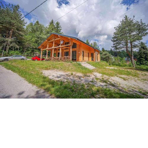 Villa Yarema Forest Residence