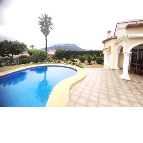 Villa Zayas