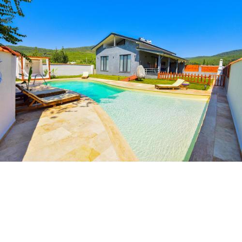 Villa48 Exclusive