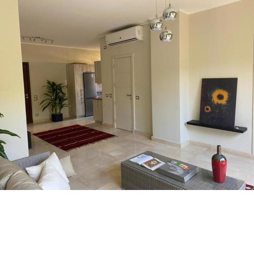 Village gate high garden apt