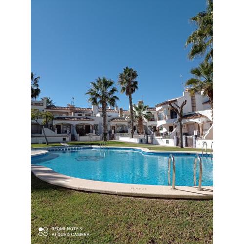 Villamartin Fantastic Townhouse 1 minute walk to villamartin plaza