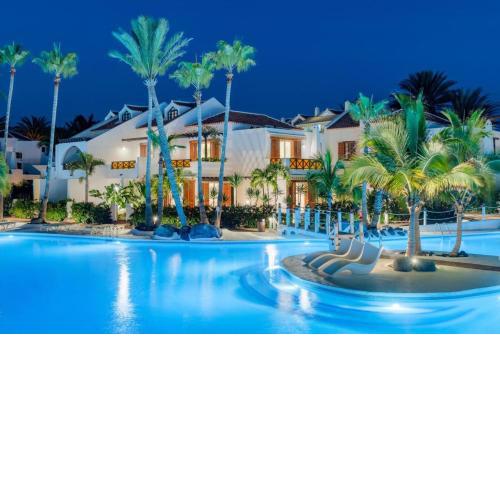 Villas and apartments in a popular complex