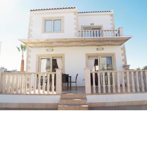 Villas Ithaca Protaras