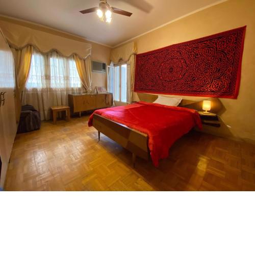 Vintage room in Elite home