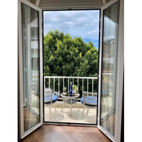 VISTA PLAZA - Exceptional Location