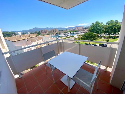 Vista Roses Mar - Apartamento con Piscina