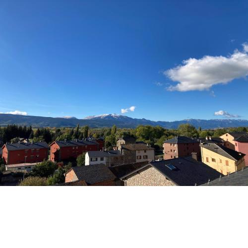 Vistas Únicas a los Pirineos, para 7-8 personas!! Tensi Home Llivia