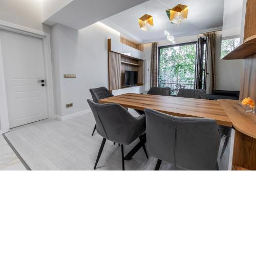 Vitoshka Luxury 2-BR Retreat