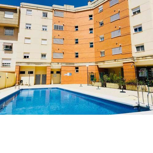 VIVIENDA DE VACACIONES CON PISCINA y WIFI EN TEATINOS