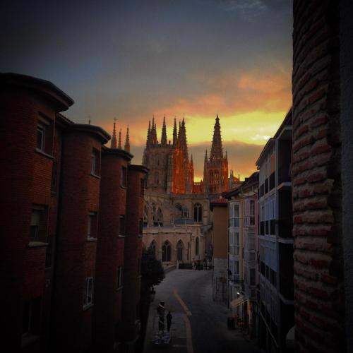 Vivienda en Perfecta ubicación al lado de la Catedral de Burgos ATUAIRE