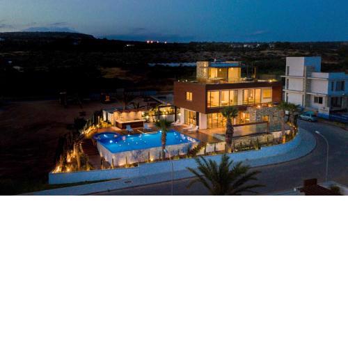 Vivo Mare Beachfront Villas- Blue Diamond