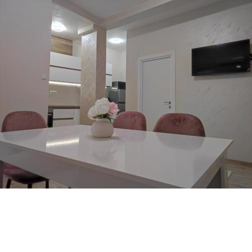 VN Home 2
