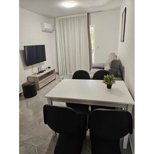 Vrexi Apartment - By IMH Travel & Tours