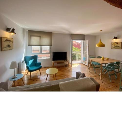 Warm and Inviting, Central location by urbanhosting