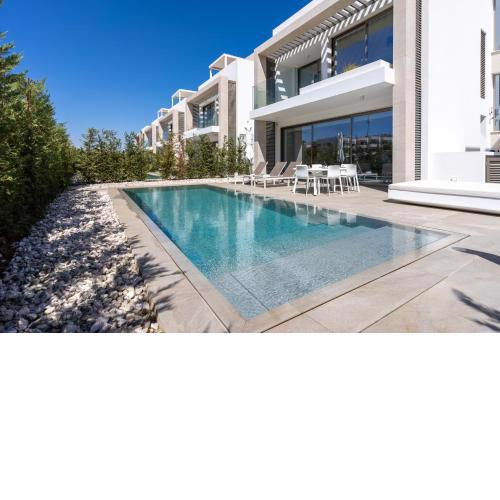 Waves 3-Bedroom Villa in Protaras