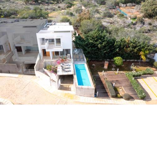 WealthyStays: Nice Day Hill Villa