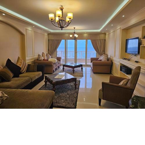 Welcome sea view - families only