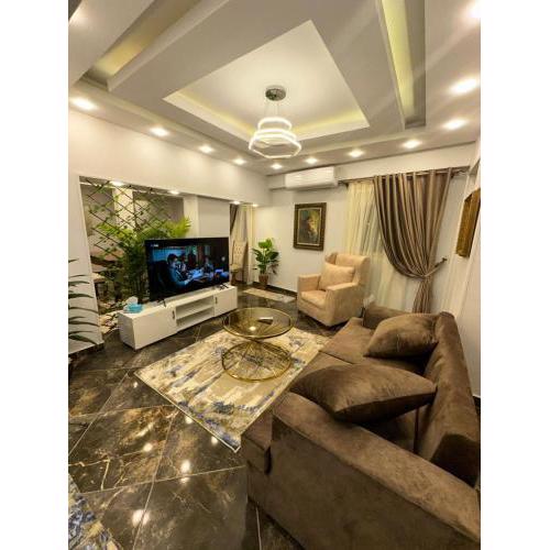 Well-furnished 2BR Apartment in Sphinx Square El Agouza - Families only