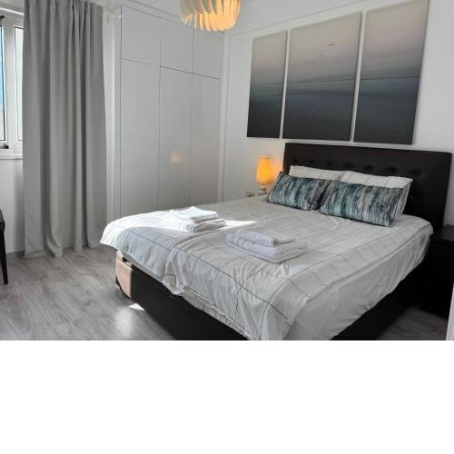 White 1-bdr apartment Agyos Tychonas