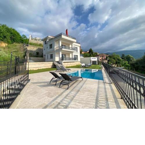 White Home Sapanca