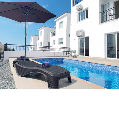 White Mountain Pool Villas