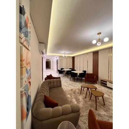 White Palace served Apartment 12