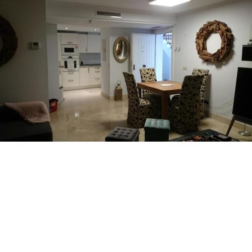 White Pearl Beach L2