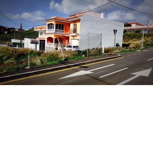 WIFI TENERIFE SUR GUEST HOUSE